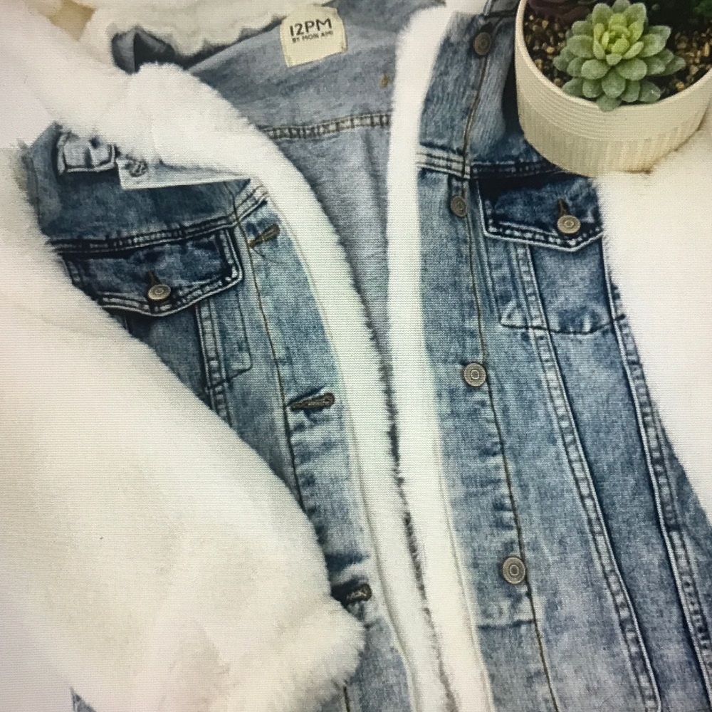 Jean Jacket Faux Fur Hood and Sleeves NEW! - Picture 7 of 15
